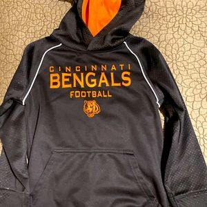 Bengals boys sweatshirt size: small (6-7)